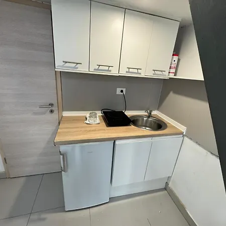 Beerpartment With Parking Apartment *