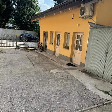 Beerpartment With Parking Διαμέρισμα Λιουμπλιάνα